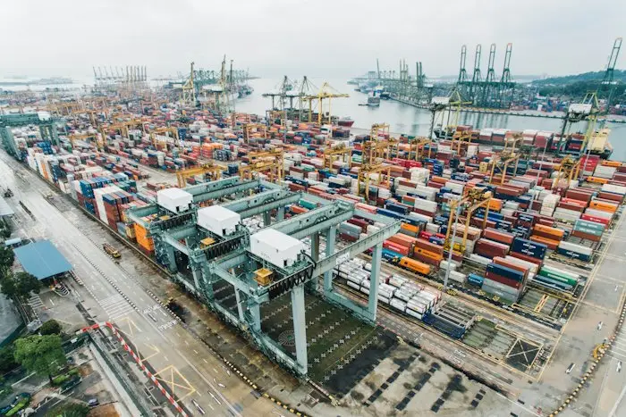 Standar Pengemasan Peti Kayu untuk Pengiriman Mesin Pabrik Antar Pulau